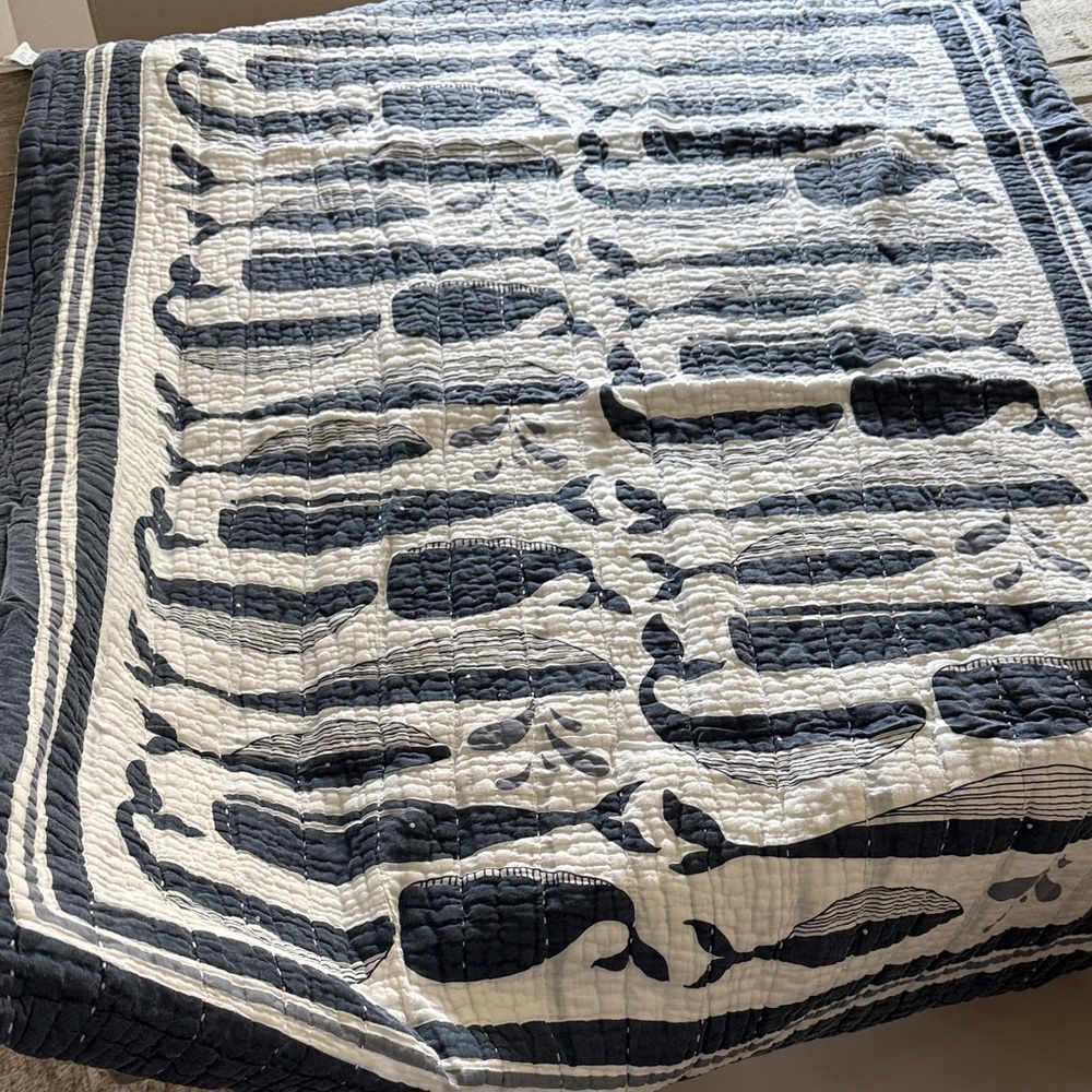 Serena & Lily Whale Baby Quilt - Blue and White